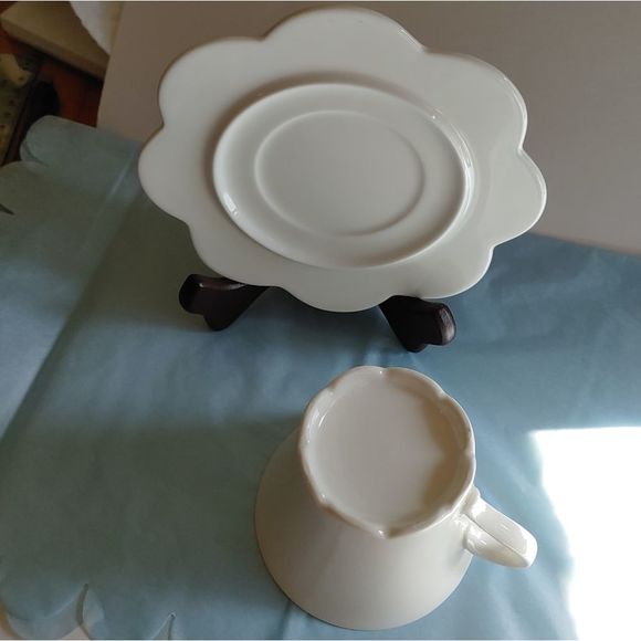 Cappuccino Set Flower by Stokes Cream Colo… - Picture 7 of 7